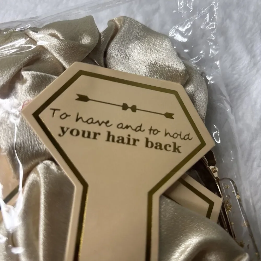 18 PCS Bridesmaid Proposal Gifts Include Pearl Hair Claws